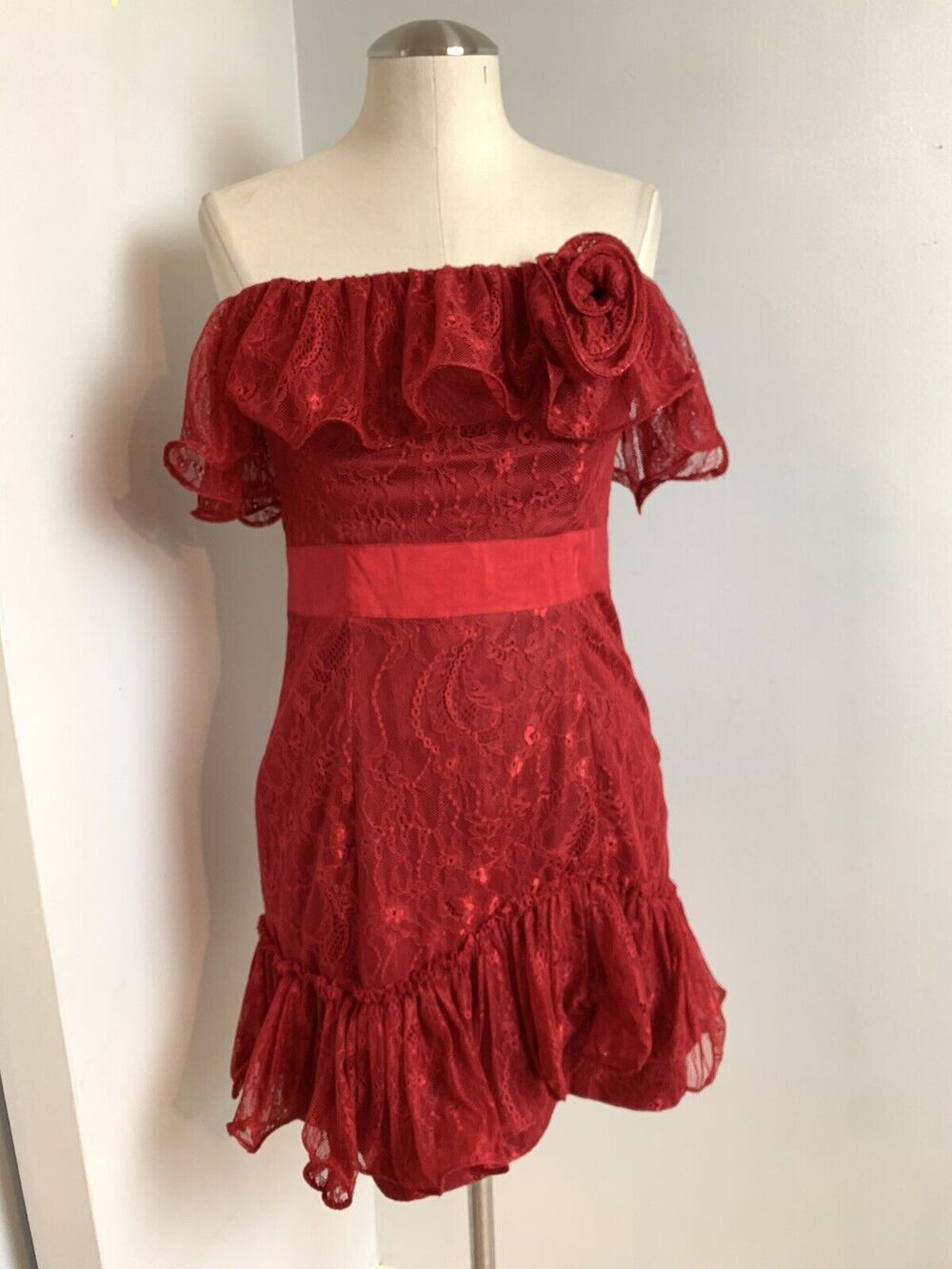 Pearl Georgina Chapman of Marchesa Red Cocktail Dress Size 4 Coquette Feminine